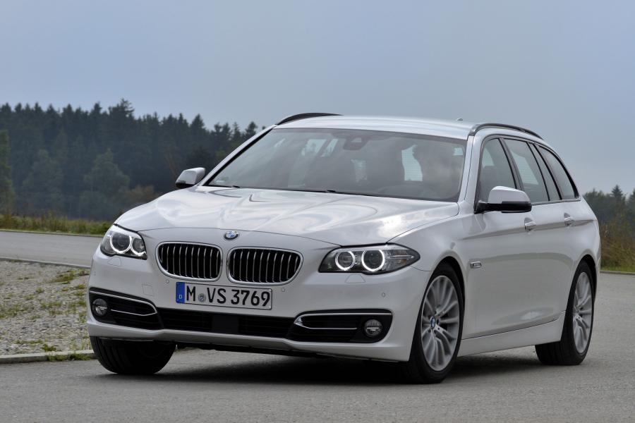  BMW 520d Touring 2014 года  (фото 2 из 46)